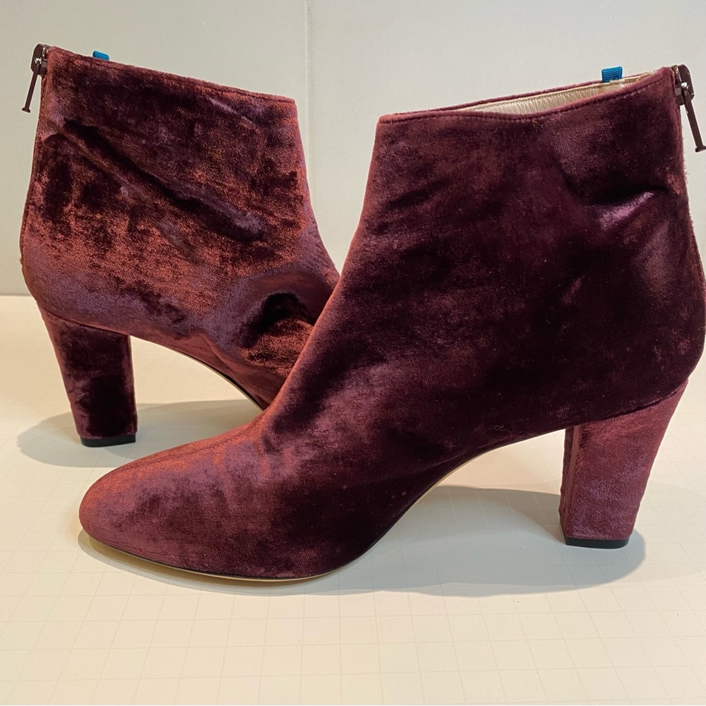 New SJP by Sarah Jessica Parker Minnie Velvet Ankle Boots in Bordeaux Size EU 37